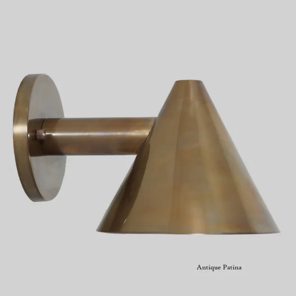 pivot Brass Cone wall lamp - Image 4